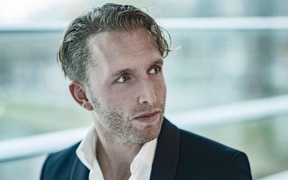 PETER PANNEKOEK: De scherpzinnige comedian met humor