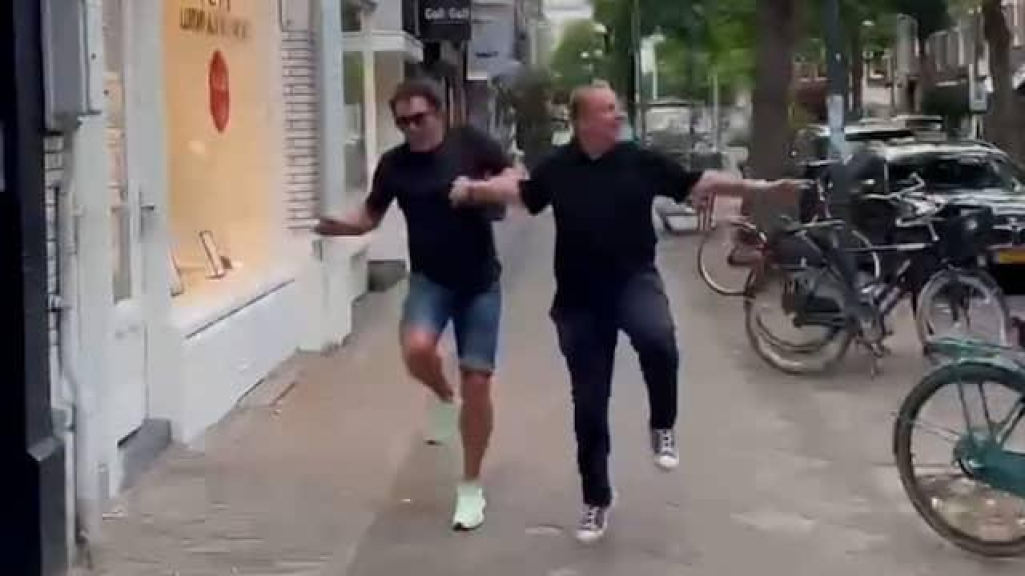 Gerard Joling vs. Billy Dans: “Vies, naar mannetje!” – Hilarische Dansblessure en Scherpe Beschuldigingen Onthuld!