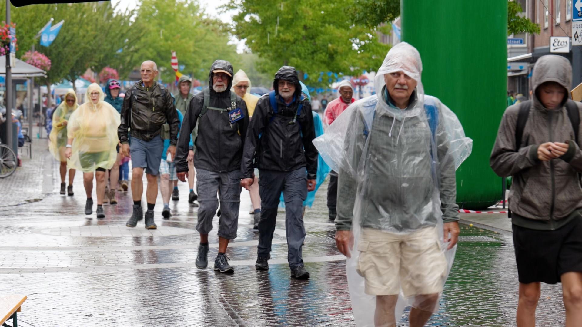 Zo mis je geen seconde van die bloedhete Vierdaagse-ellende